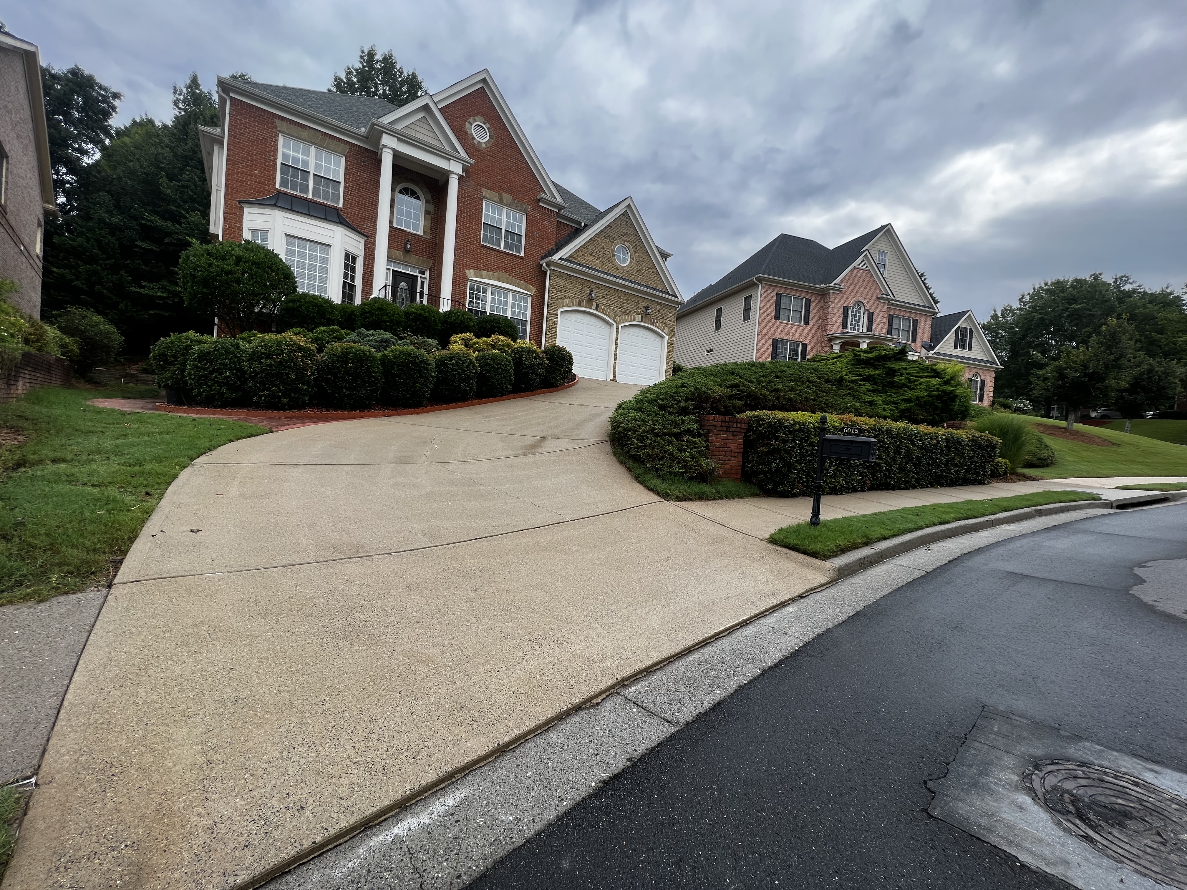 Driveway Cleaning in Suwanee